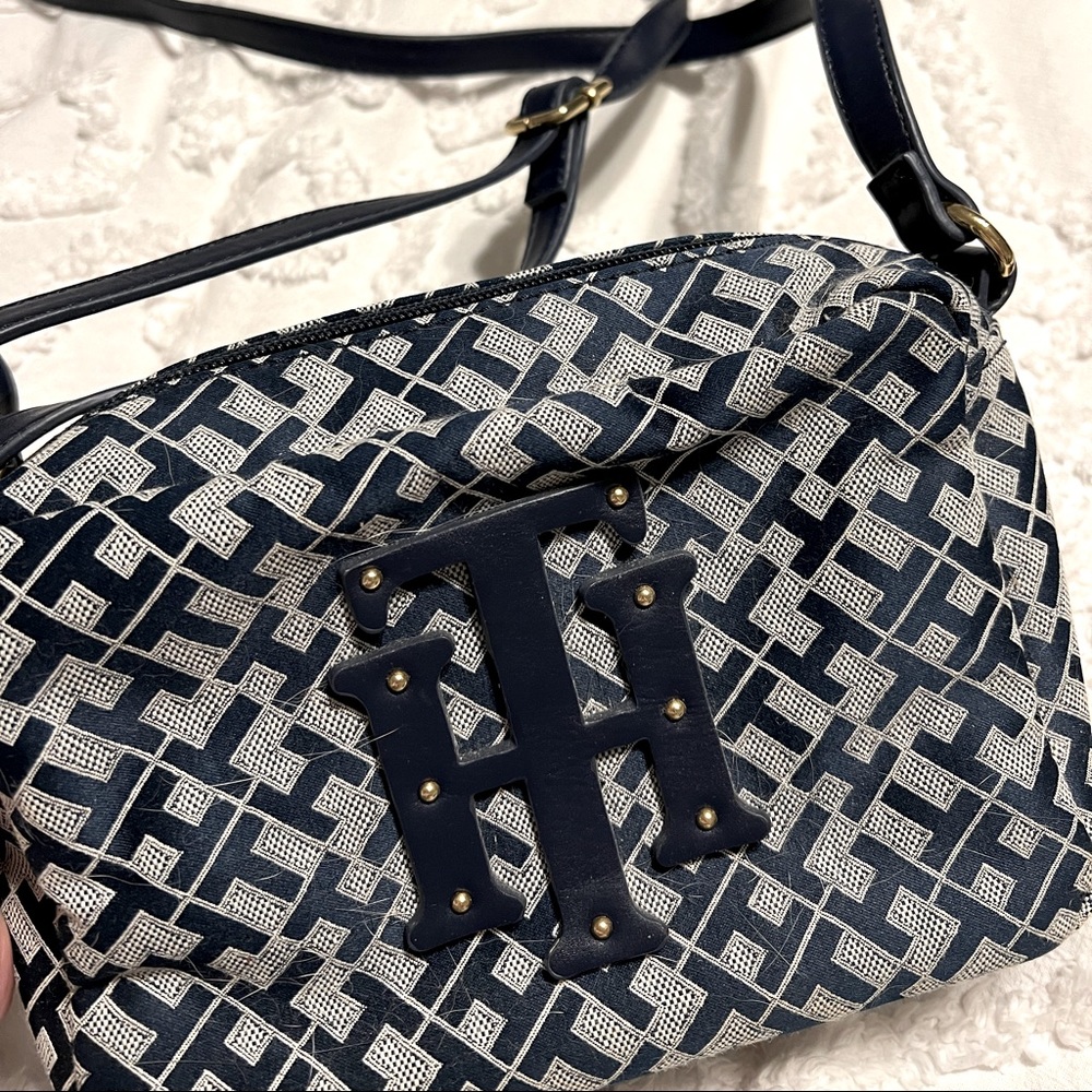 Tommy Hilfiger crossbody bag